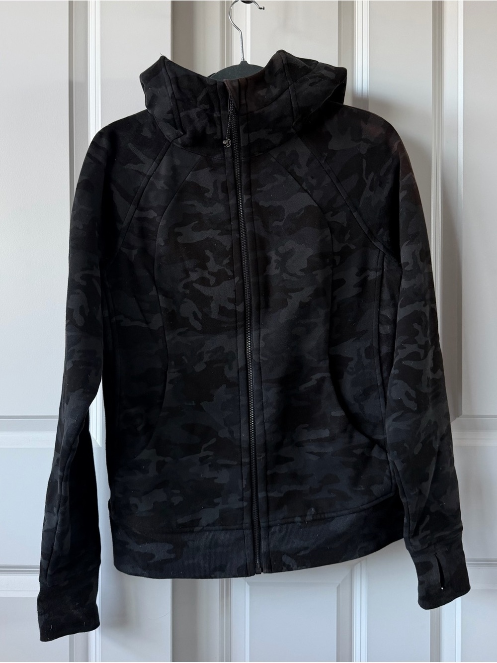 lululemon Scuba Full Zip Hoodie Black Camo Size 8